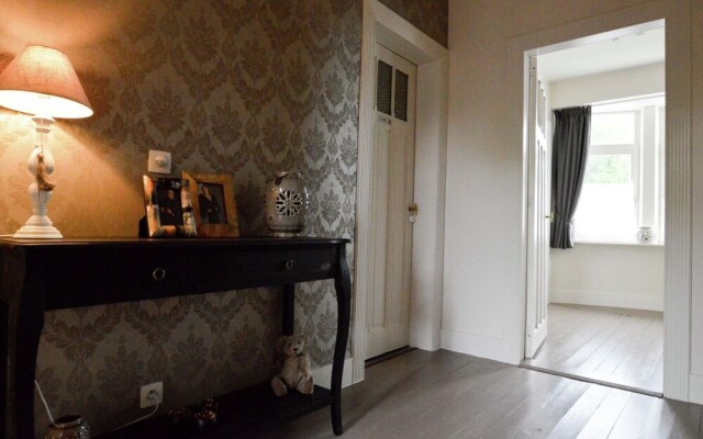 Luxurious Villa in Heuvelland with Garden