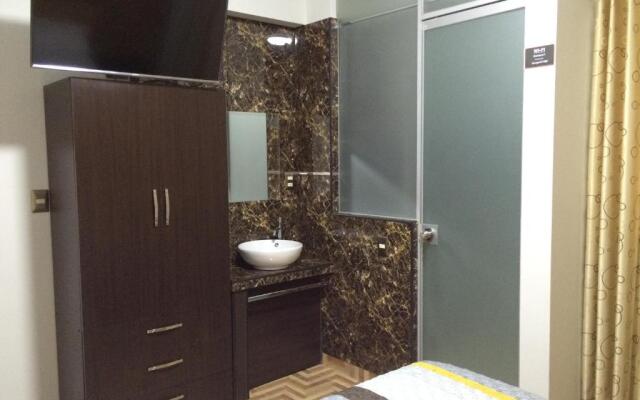 Hostal Gold Star