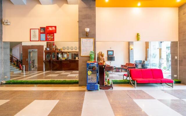 Super Oyo 266 Golden Gate