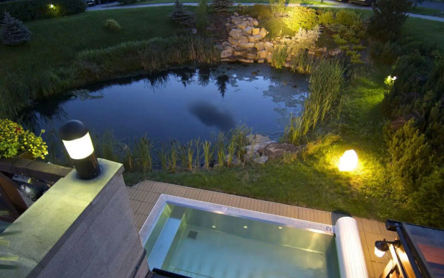 Hotel International