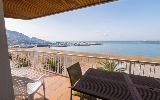 Agi Avenida Apartments