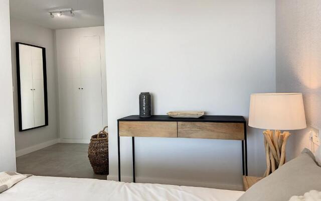Via Celere 2330 Sea View Apartment