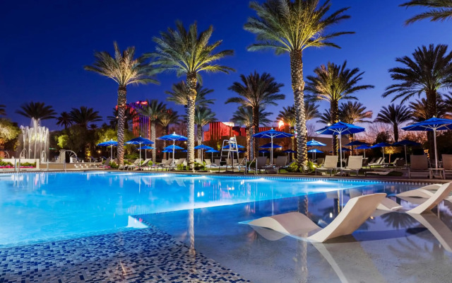 Club Wyndham Desert Blue