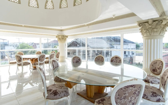 Super OYO Capital O 293 Mutiara Hijau Suites Syariah