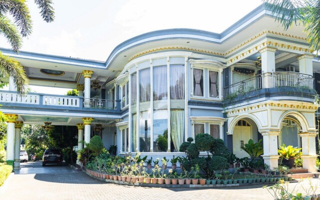 Sea Residence Manado by RedDoorz