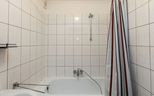 Classy Apartment in Bohon With Garden