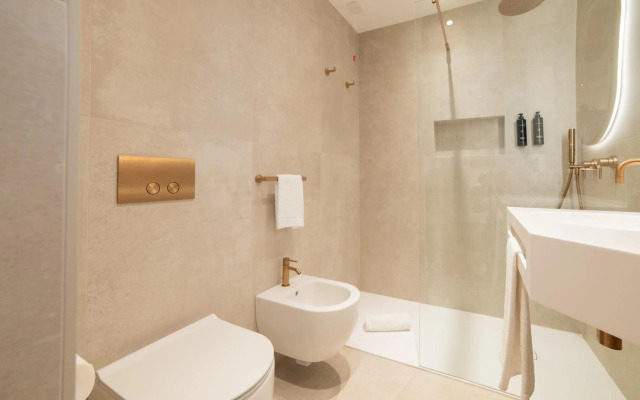 Hi Hotels Sirmione - Lakeview Pool