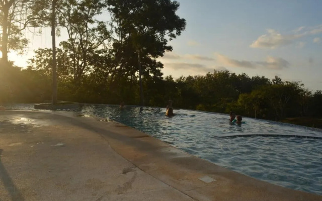 Mikado Natural Lodge