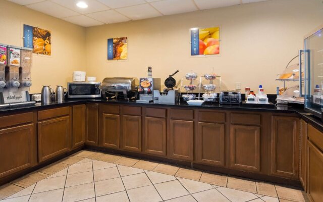 Country Inn & Suites by Radisson, Pickerington, OH
