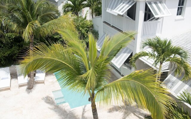 Conch Shell Harbour Island 5 Bedroom Home