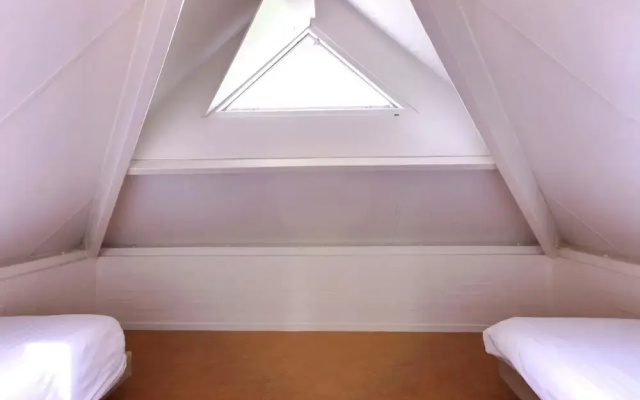 Cozy Holiday Home with Garden near Zwolle