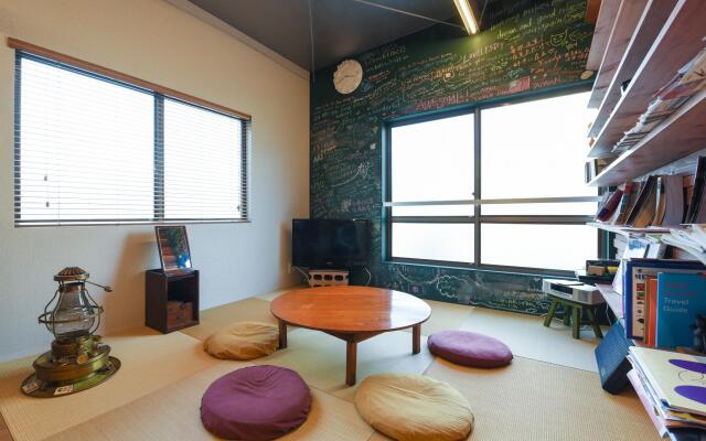 GrapeHouse Koenji - Hostel, - Caters to Women