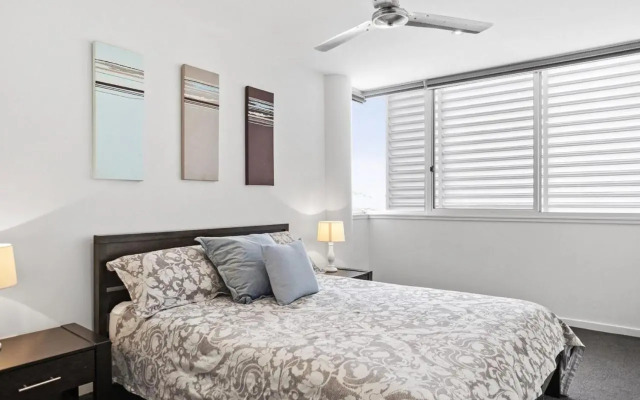 Unit 2 18 OAK STREET