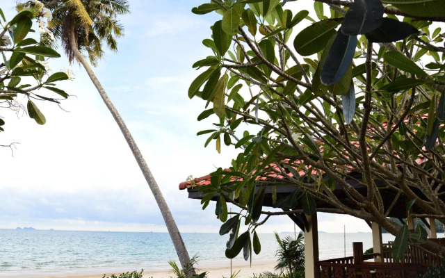 Clean Wave Resort