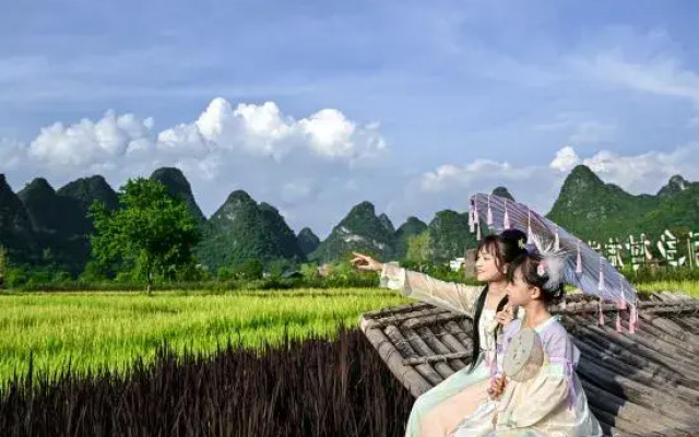 Yulong Yard (Yangshuo Yulong River Scenic Area)