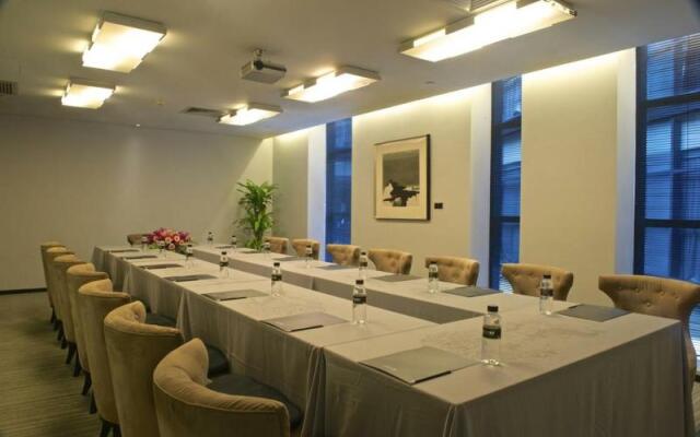 Zobon Art Hotel