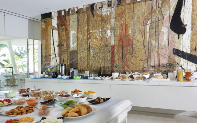 Mykonos Dove Beachfront Hotel