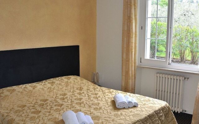 Villa del Filar With Pool