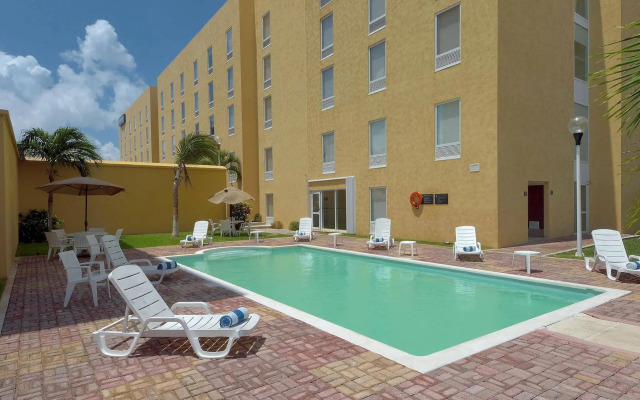 City Express Junior by Marriott Cancun