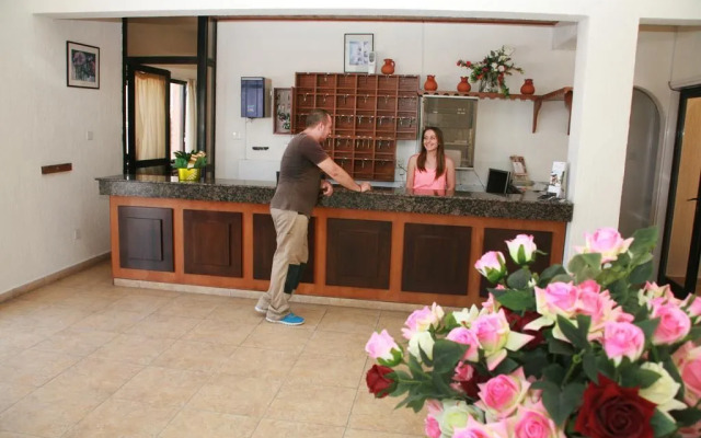 New York Plaza Hotel Apartments