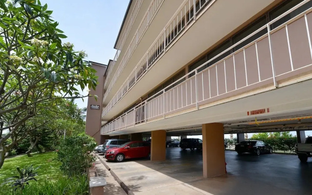 Lahaina Roads #205 1 Bedroom Condo by Redawning