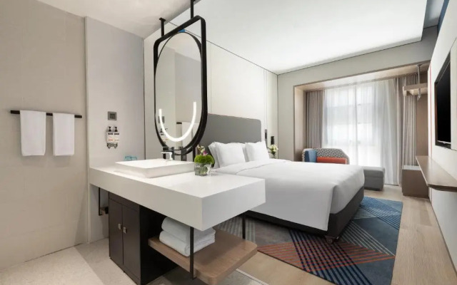 Holiday Inn Express Shanghai Changfeng Park by IHG