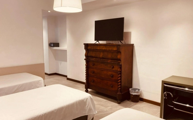 Hotel Ghironi