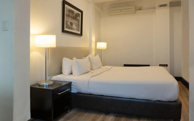 Parade Hotel
