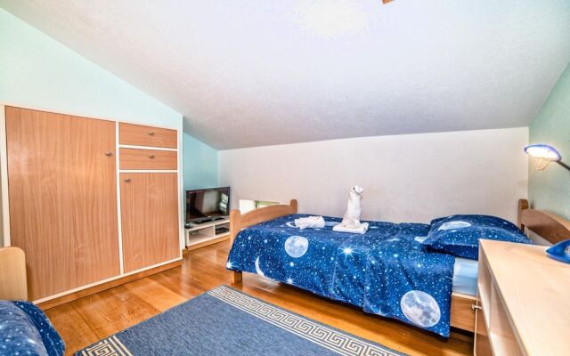 Charming Villa Only 10 Minutes Drive From the sea