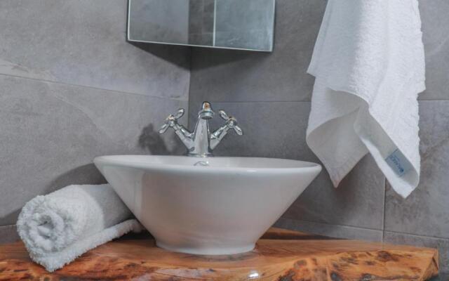 Spitakia-Cozy & Comfy Apartments 10minutes from the airport