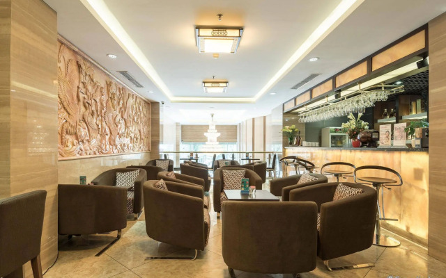 Skylark Hotel