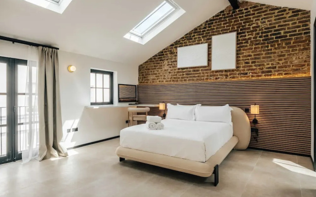 The Primrose Mews in Greater London