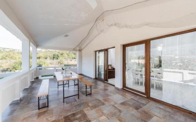 Villa More