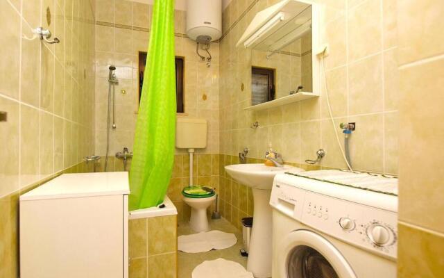 Alma Apartment