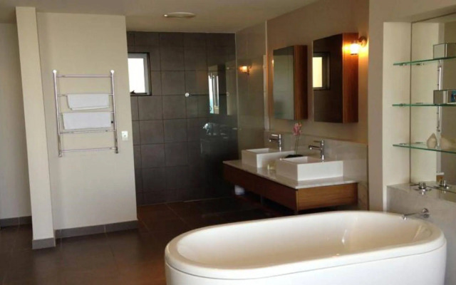 Whitsunday Reflections Apartments