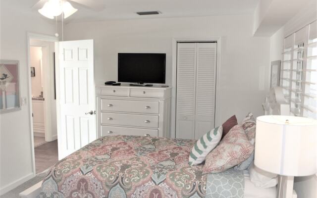 Jamaica Royale 504 - 2 Br Condo