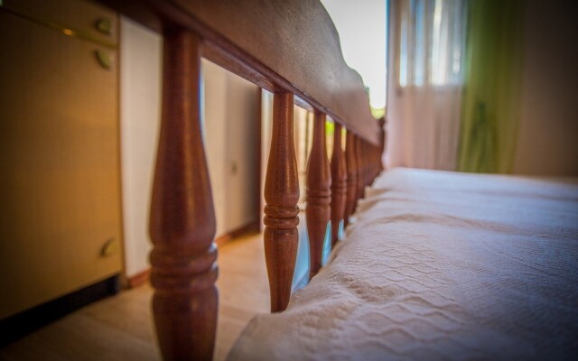 Apartments and rooms Anita