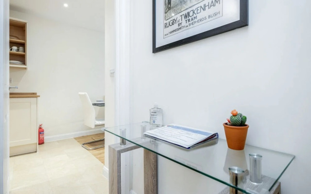 MPL Apartments - Queens Broadway F3
