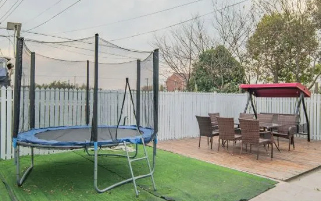 Shanghai Manga Boutique B&B