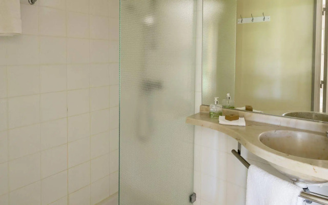 Logis Hôtel La Bastide de Grignan & Restaurant La Chênaie