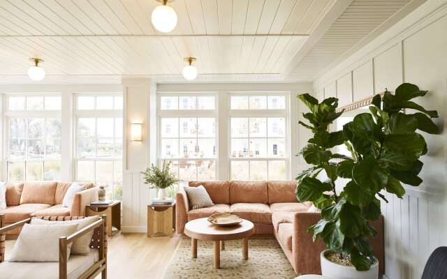 The Lake House on Canandaigua