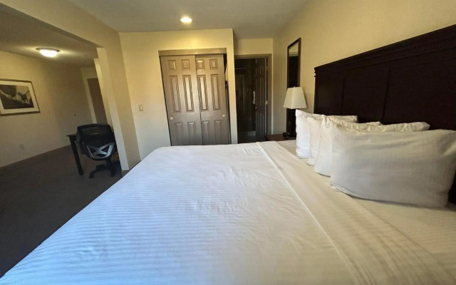 Ashley Quarters Hotel Cincinnati Airport