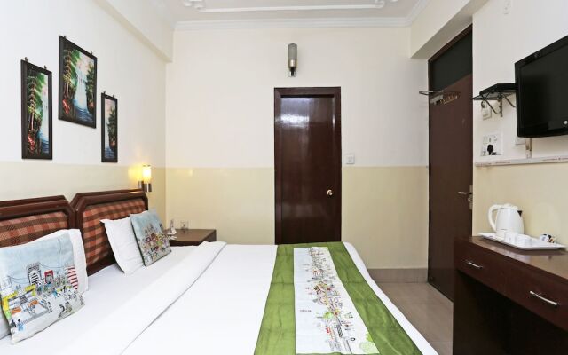 OYO 9628 Hotel Fort