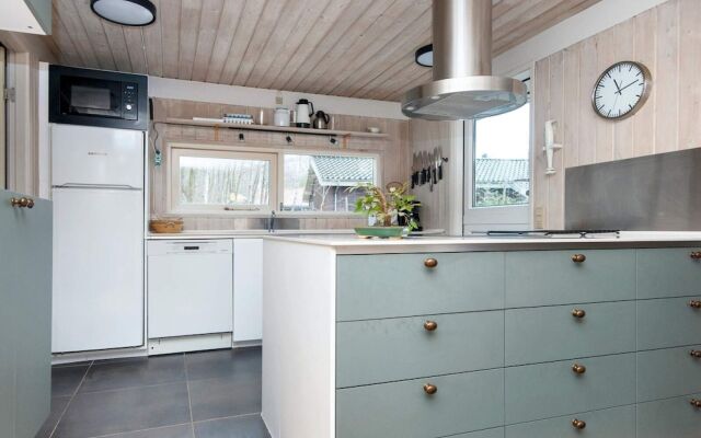 10 Person Holiday Home in Glesborg-by Traum