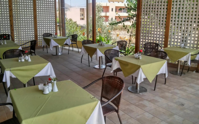 Hotel Athena