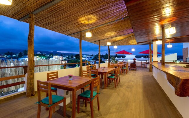 Plaza Luna Suites