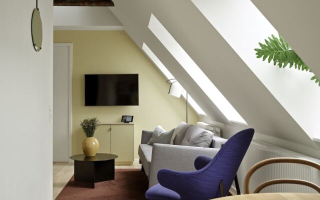 Apēron Apartment Hotel