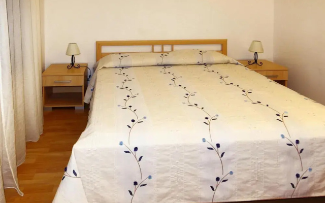 Apartments Medena in Seget Donji Trogir With Pools