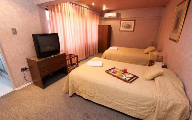 Hotel Dacarlo