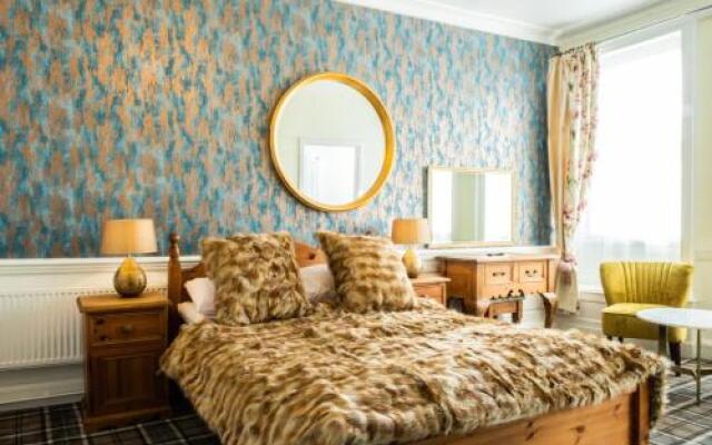 The Tudor Rose Hotel